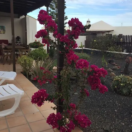 Residencial Alegranza Holiday home *